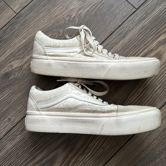 Vans Old Skool PLATFORM Tonal logo sneakers size 8 - Picture 11 of 12